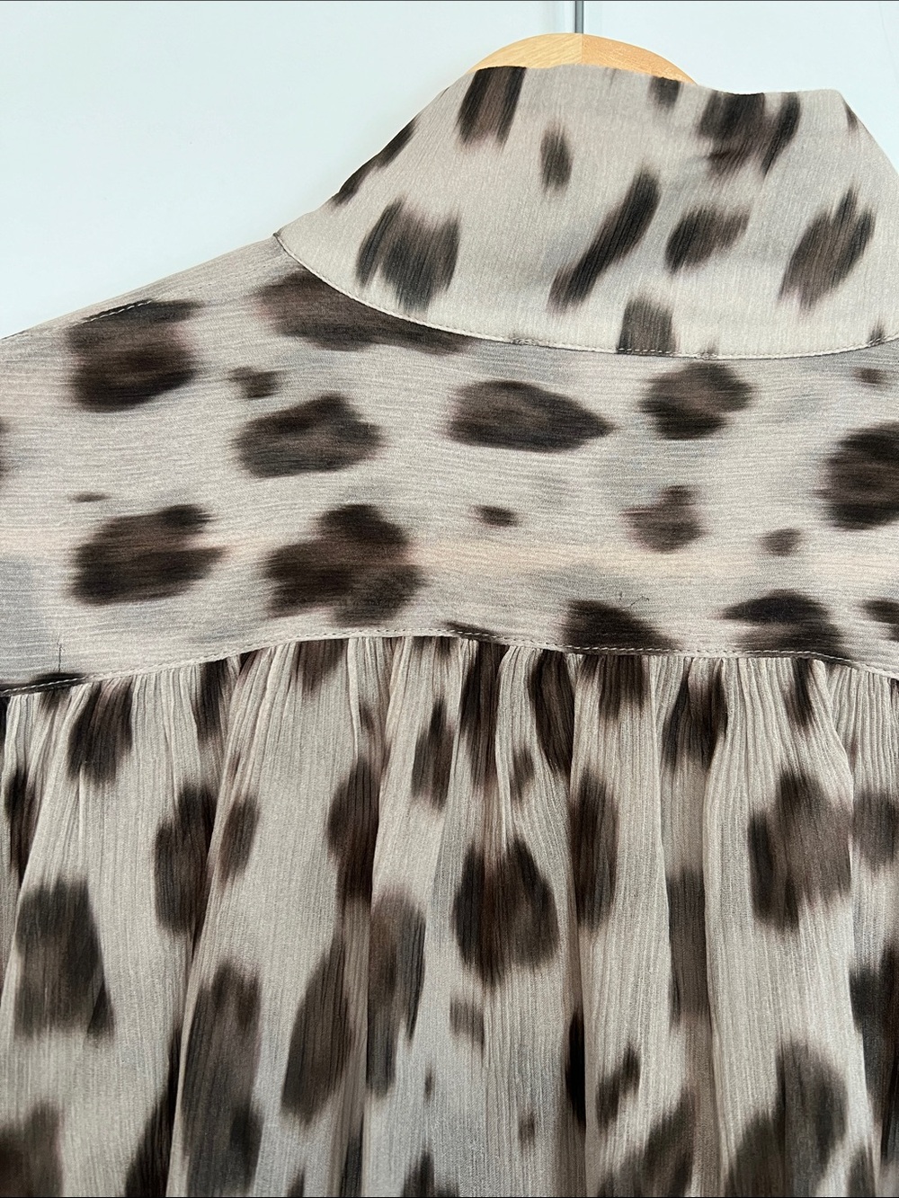 Anine Bing Kacey Silk Leopard Print Blouse Size Medium - Picture 13 of 16